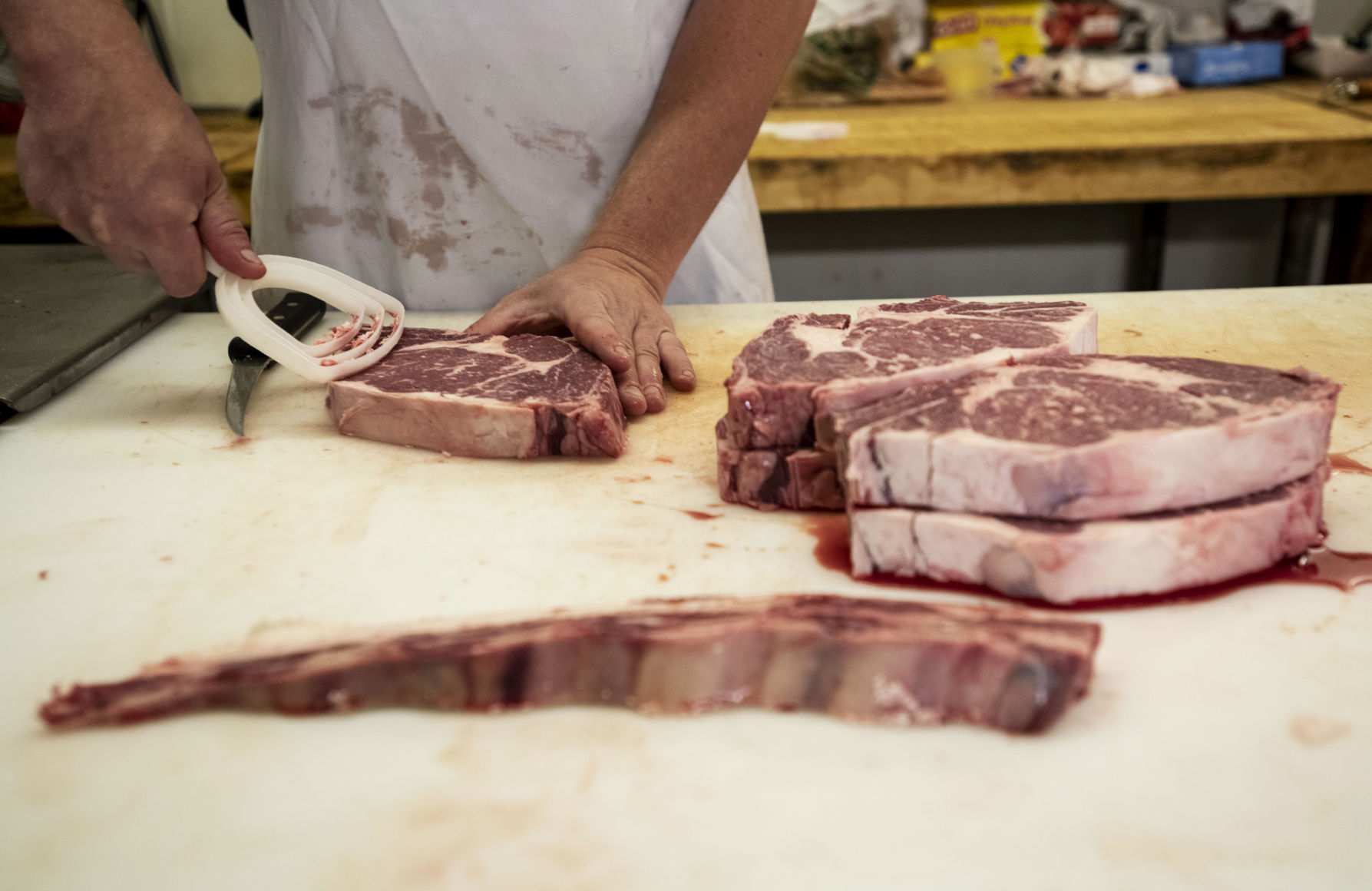 081119-biz-meat-market 07